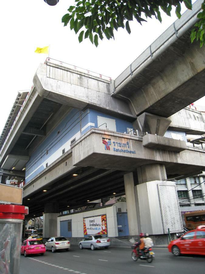 White House Hostel Bangkok Exteriör bild